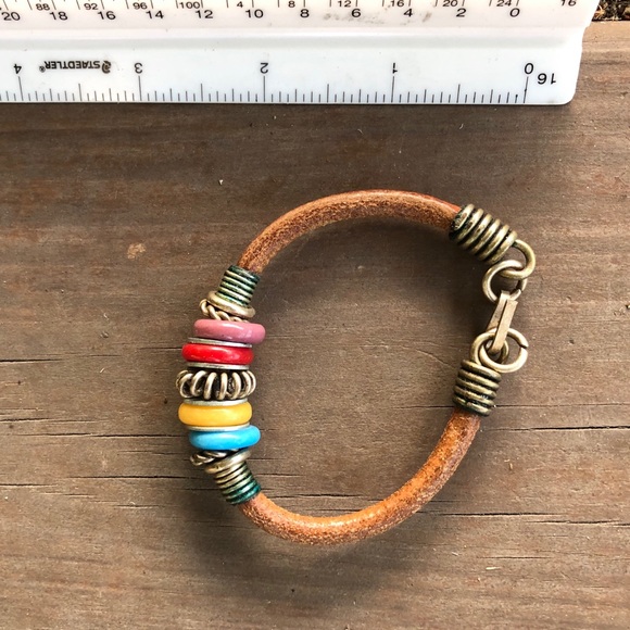 Cute vintage leather cord beaded bracelet - Picture 4 of 5